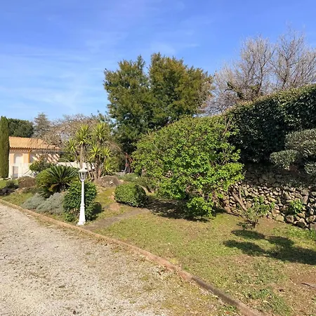 فيلة Mas Gueymadi Laroque-des-Albères